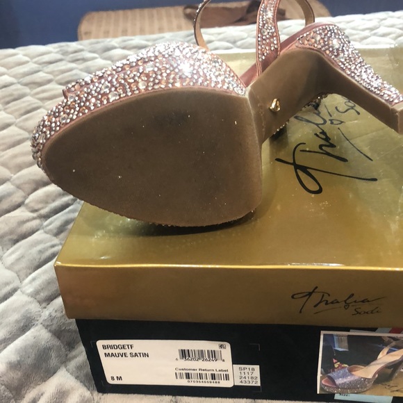 High heels with rhinestones - Picture 3 of 3